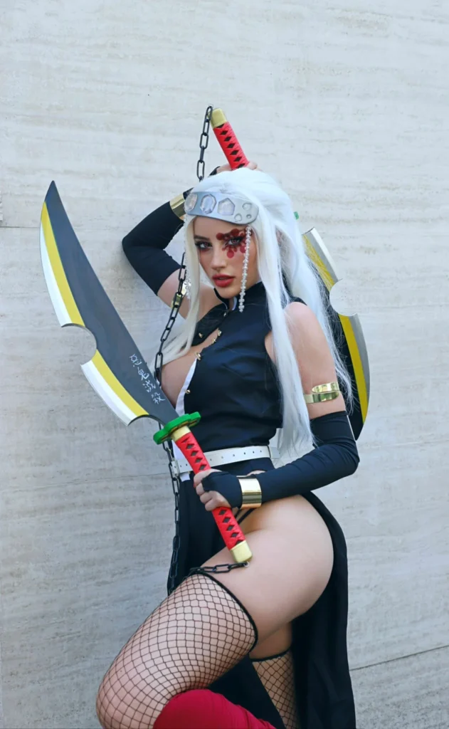 Merisiel Irum @m3risiel foto del modello OnlyFans che indossa un costume cosplay sexy